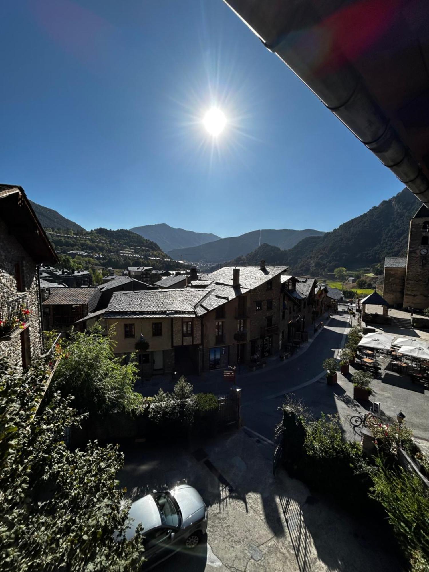 Hotel Santa Barbara De La Vall D'Ordino Bagian luar foto
